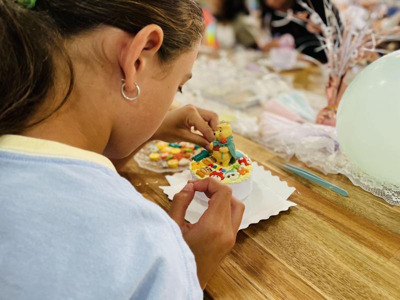 Participants enjoying Fun Crafts Workshops With Yi’s DIY